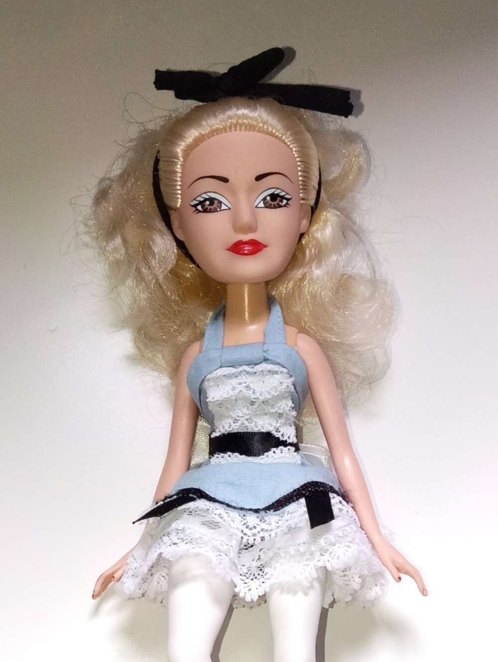 Gwen Stefani What You Waiting For Music Video  Doll